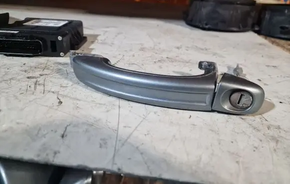 Audi Q7 4L Front door exterior handle