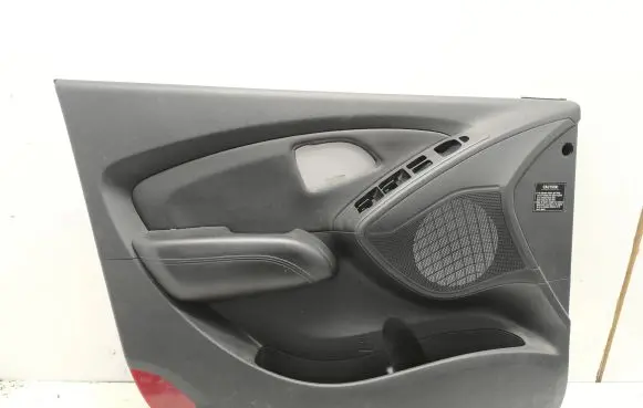 Hyundai ix35 Front door card panel trim 823012Y04090 823012Y04090P