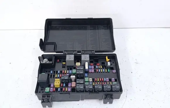 Dodge Durango III Fuse box set P68242830AC