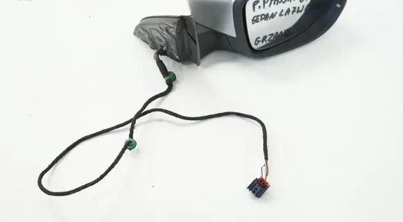 Volkswagen PASSAT B7 Front door electric wing mirror 3C0857934AACR 3C0857934A