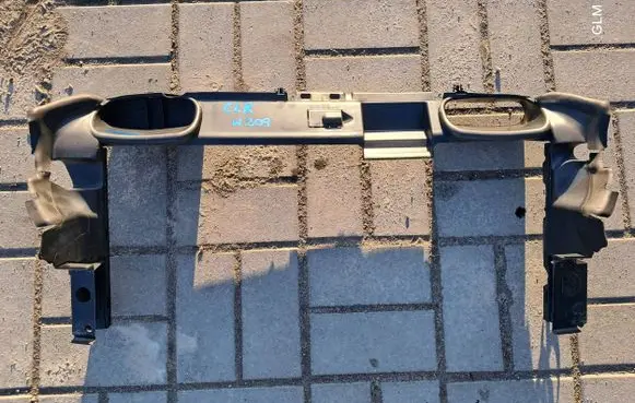 Mercedes-Benz CLK A209 C209 Intercooler air guide/duct channel A2095050730