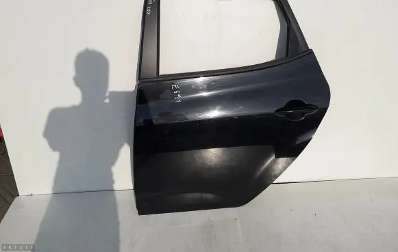 KIA Venga Rear door