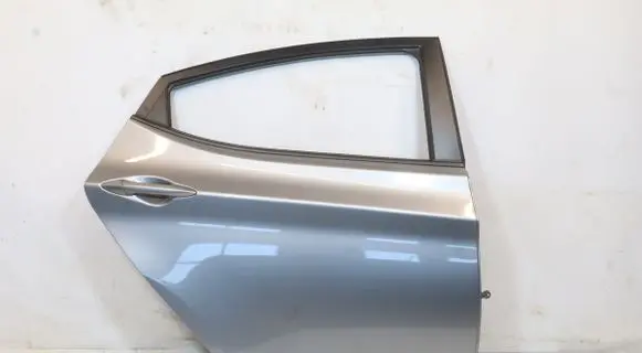 Hyundai Elantra Rear door 
