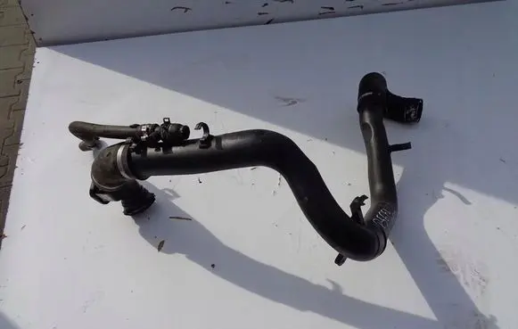 Intake resonator