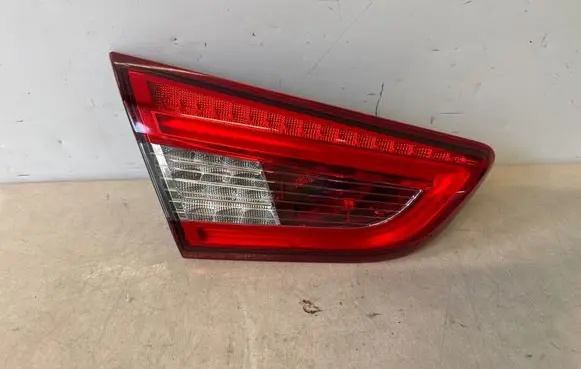 Maserati Ghibli Tailgate rear/tail lights 06700046820