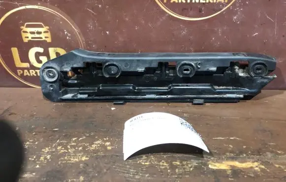 Volkswagen Caddy Front bumper mounting bracket 1T0807936