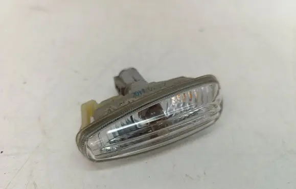 KIA Rio Front fender indicator light 923031W