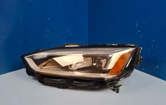 Audi A5 Headlight/headlamp 8W6941033F 030256323103