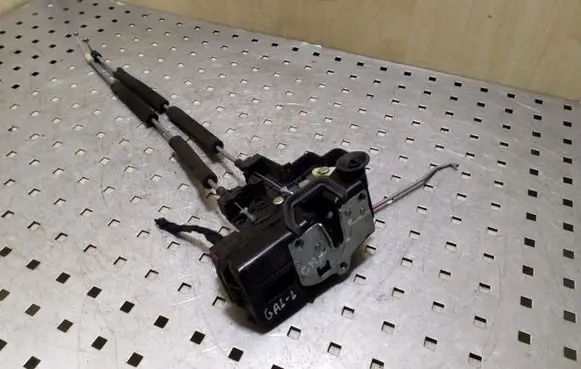 Chevrolet Captiva Rear door lock