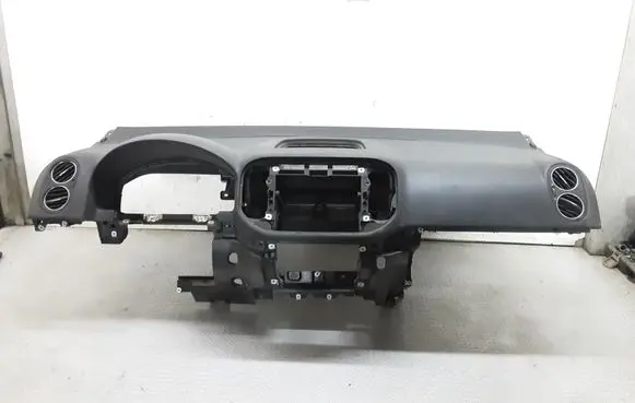 Volkswagen Golf Plus Dashboard 5M1858296D