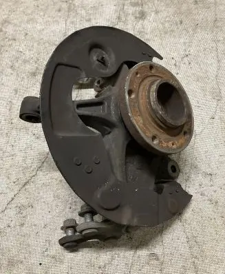 Peugeot 308 Front wheel hub spindle knuckle