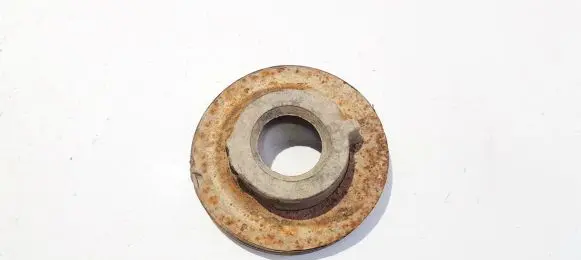 Volkswagen PASSAT B6 Front coil spring rubber mount 