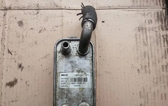 Ford S-MAX Engine oil radiator 