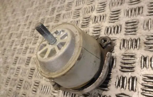 Porsche Cayenne (9Y0 9Y3) Engine mount vacuum valve 94837505001