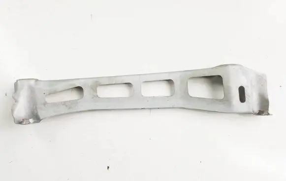 Subaru Impreza III Fender mounting bracket