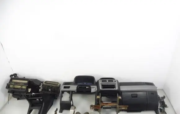 Mitsubishi Pajero Pinin Dashboard