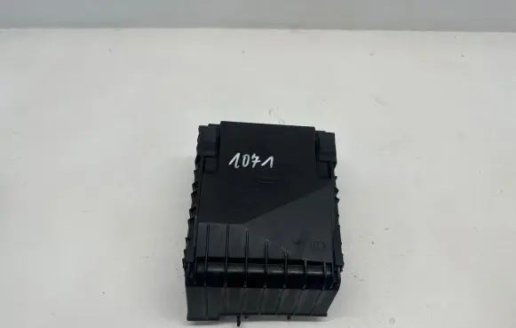 Volkswagen PASSAT B6 Fuse module 3C0937125 63592777
