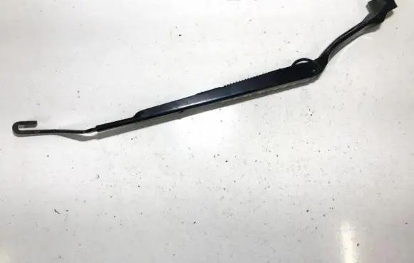 Lexus IS 200-300 Front wiper blade arm