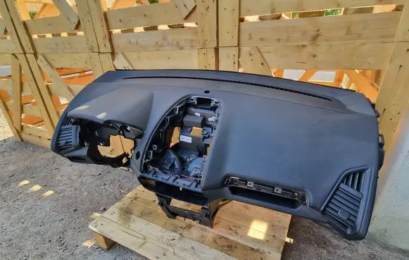 Ford Ecosport Dashboard GN15N04304EL3 GN1518A613ED