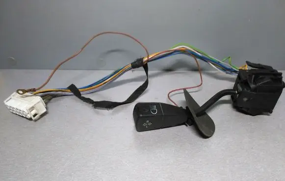 BMW 5 E34 Indicator stalk 83506904 8350690