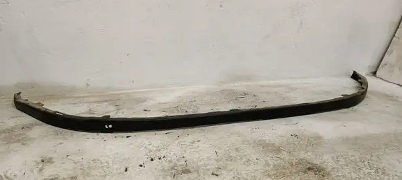 Front bumper lip