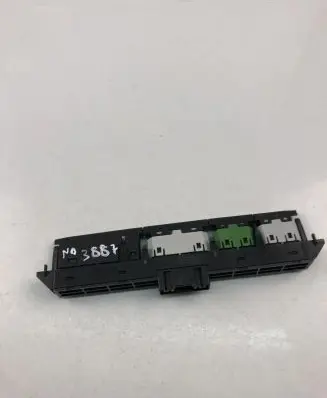 Volkswagen PASSAT B8 Hazard light switch 3G0927132A