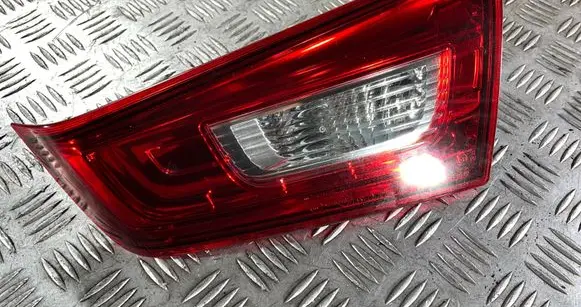 Mitsubishi ASX Tailgate rear/tail lights P9373