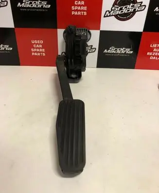 Volvo S60 Accelerator throttle pedal 30636004