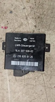 Mercedes-Benz E W211 Light module LCM 5LA00750802 2108206126