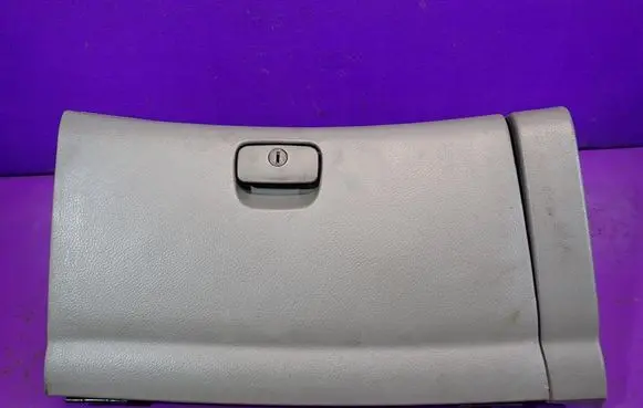Chevrolet Evanda Glove box