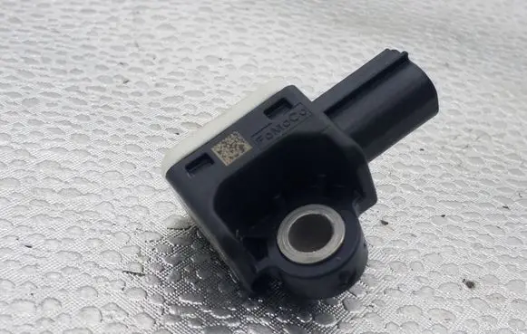 Ford Fusion II Airbag deployment crash/impact sensor CM5T14B006AA