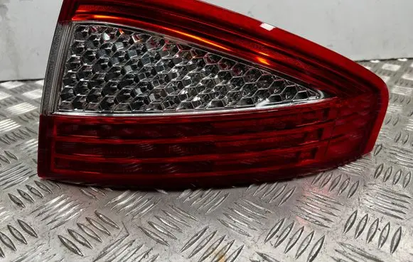 Ford Mondeo MK IV Rear/tail lights 7S7113404A 7S7113404