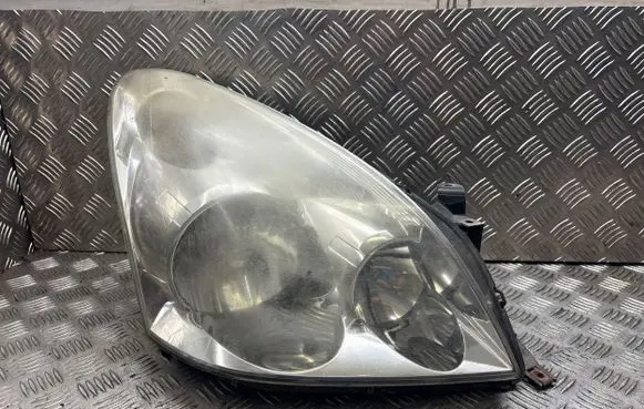 Toyota Corolla Verso AR10 Headlight/headlamp
