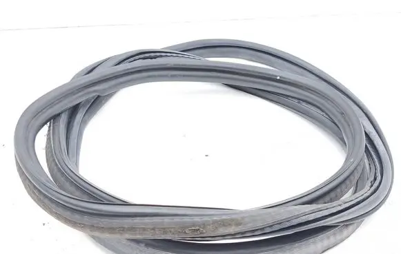 Jaguar F-Pace Trunk rubber seal (body) 
