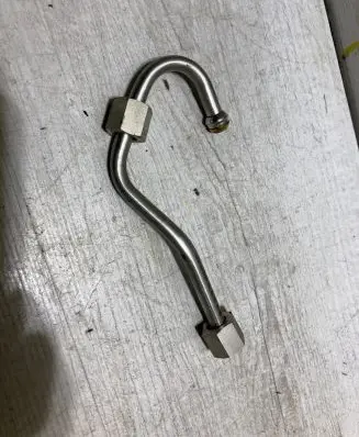 Volkswagen Beetle A5 Fuel line pipe 04E130241AD