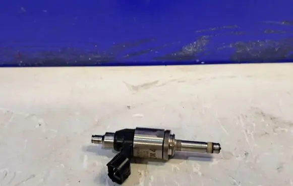 Lexus RX 450H Fuel injector 2325031120