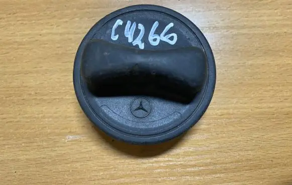 Mercedes-Benz E W210 Fuel tank cap 1404700005 C4266