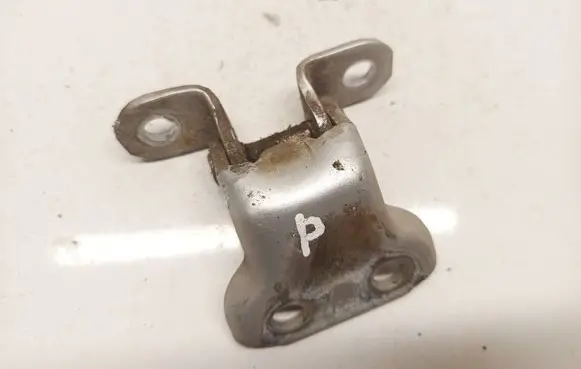 Toyota RAV 4 (XA30) Front door upper hinge 
