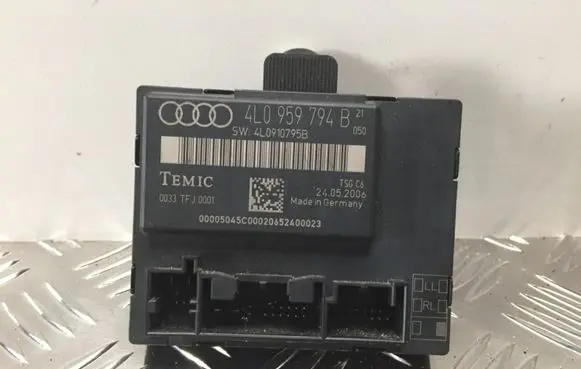 Audi Q7 4L Door control unit/module 4L0959794B 4L0910795B