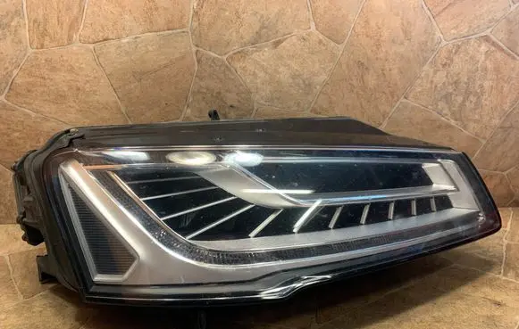 Audi A8 S8 D4 4H Headlight/headlamp 4H0941036A
