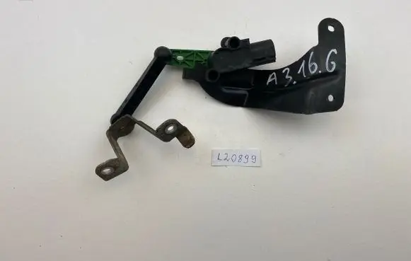 Headlight/headlamp level sensor
