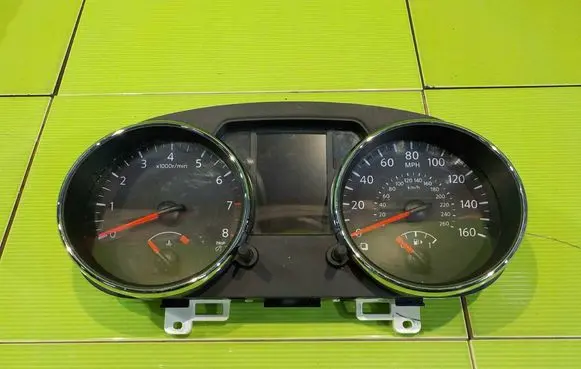 Nissan Qashqai+2 Speedometer (instrument cluster) 24810BR02E 8AB8