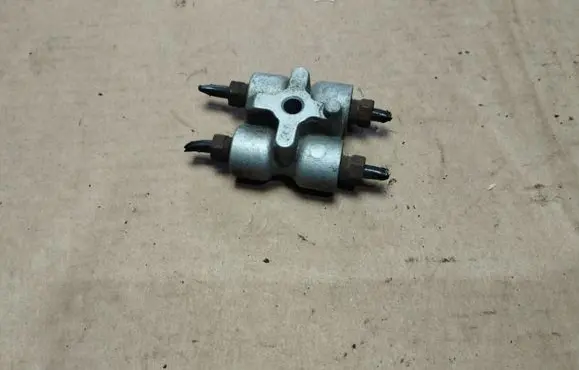 Honda Civic Brake power pressure regulator 