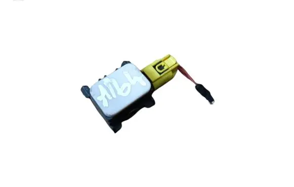 Mercedes-Benz ML W164 Airbag deployment crash/impact sensor 0038202826 070206 402371
