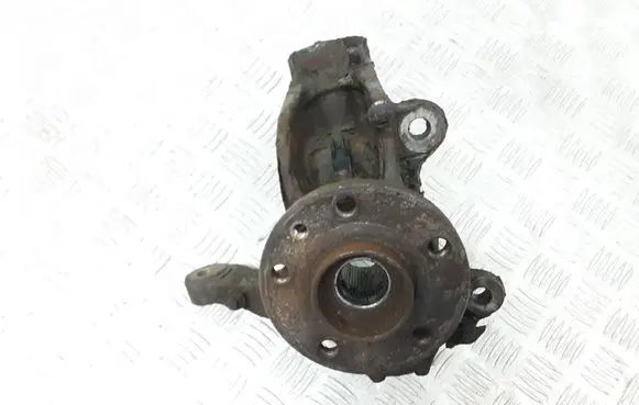 Volvo V70 Front wheel hub