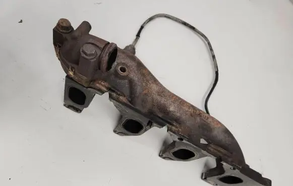Renault Scenic II - Grand scenic II Exhaust manifold 8426549