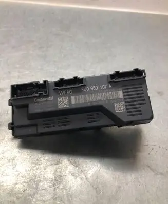 Audi Q3 8U Tailgate/trunk control unit/module 8U0959107A