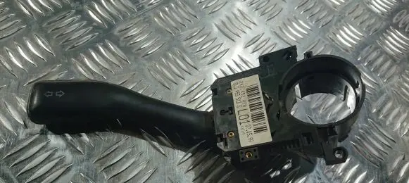 Volkswagen Golf IV Indicator stalk 8L0953513G