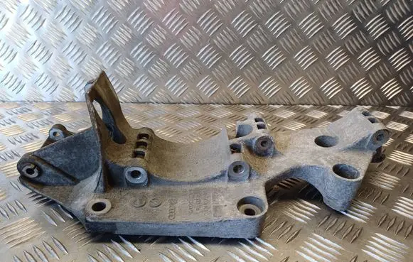 Skoda Octavia Mk2 (1Z) Generator/alternator bracket 045903143C