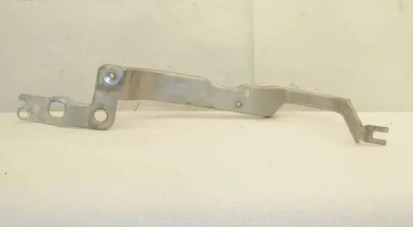 Audi A6 S6 C7 4G Headlight/headlamp mounting bracket 4G0807591